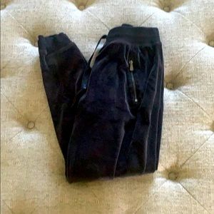 GOREGOUS BLACK JOGGERS FOR WOMAN!✨